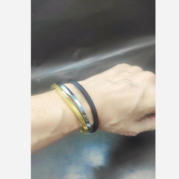 دستبند بنگل پیچی کالکشن دستبندهای کاف (Cuff)