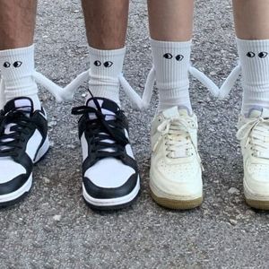 خرید انلاین جوراب دوستی مگنتی آهنربایی