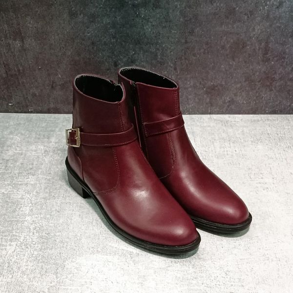 نیم بوت زنانه اسپرت چرم طبیعی مدل کاترین زرشکی