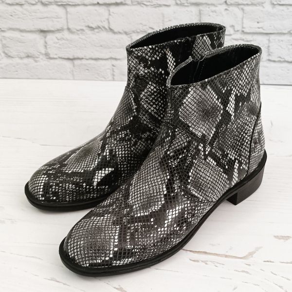 نیم بوت زنانه اسپرت چرم طبیعی مدل ناتالی پوست ماری