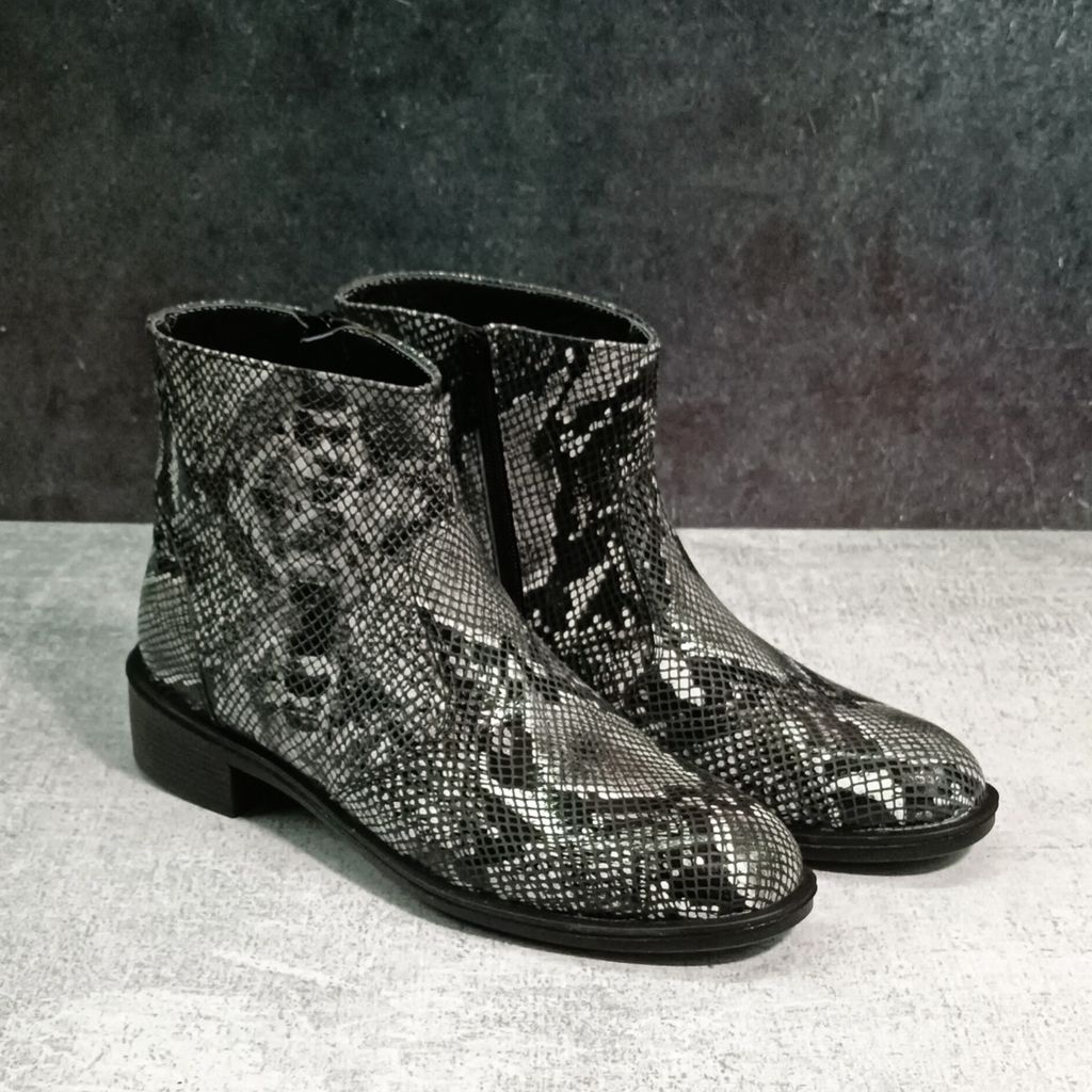 قیمت نیم بوت زنانه اسپرت چرم طبیعی مدل ناتالی پوست ماری