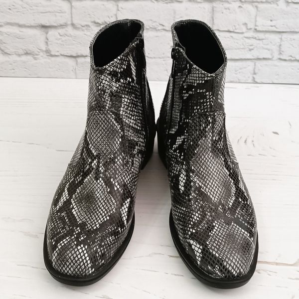 نیم بوت زنانه اسپرت چرم طبیعی مدل ناتالی پوست ماری