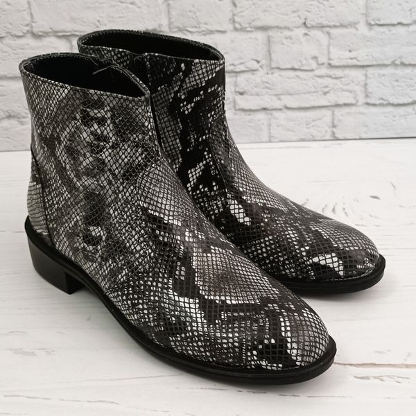 نیم بوت زنانه اسپرت چرم طبیعی مدل ناتالی پوست ماری