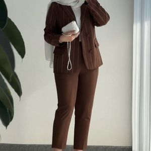 مشخصات کت و شلوار ماهی نورا