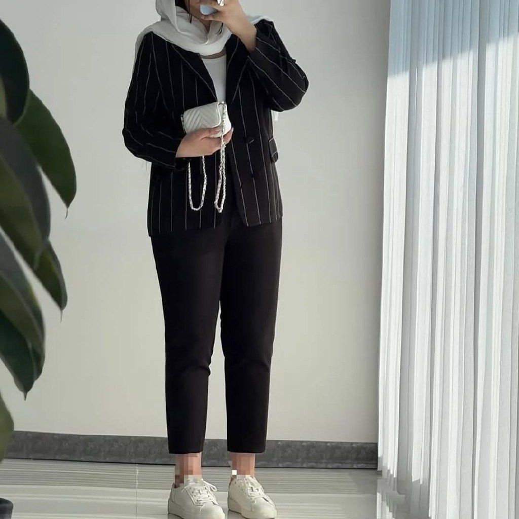 مشخصات کت و شلوار ماهی نورا