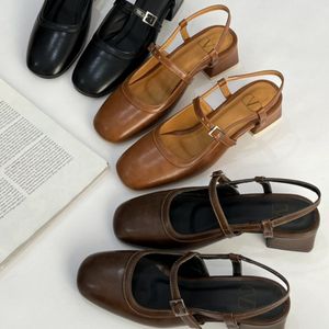 کفش پاشنه باله شیکو