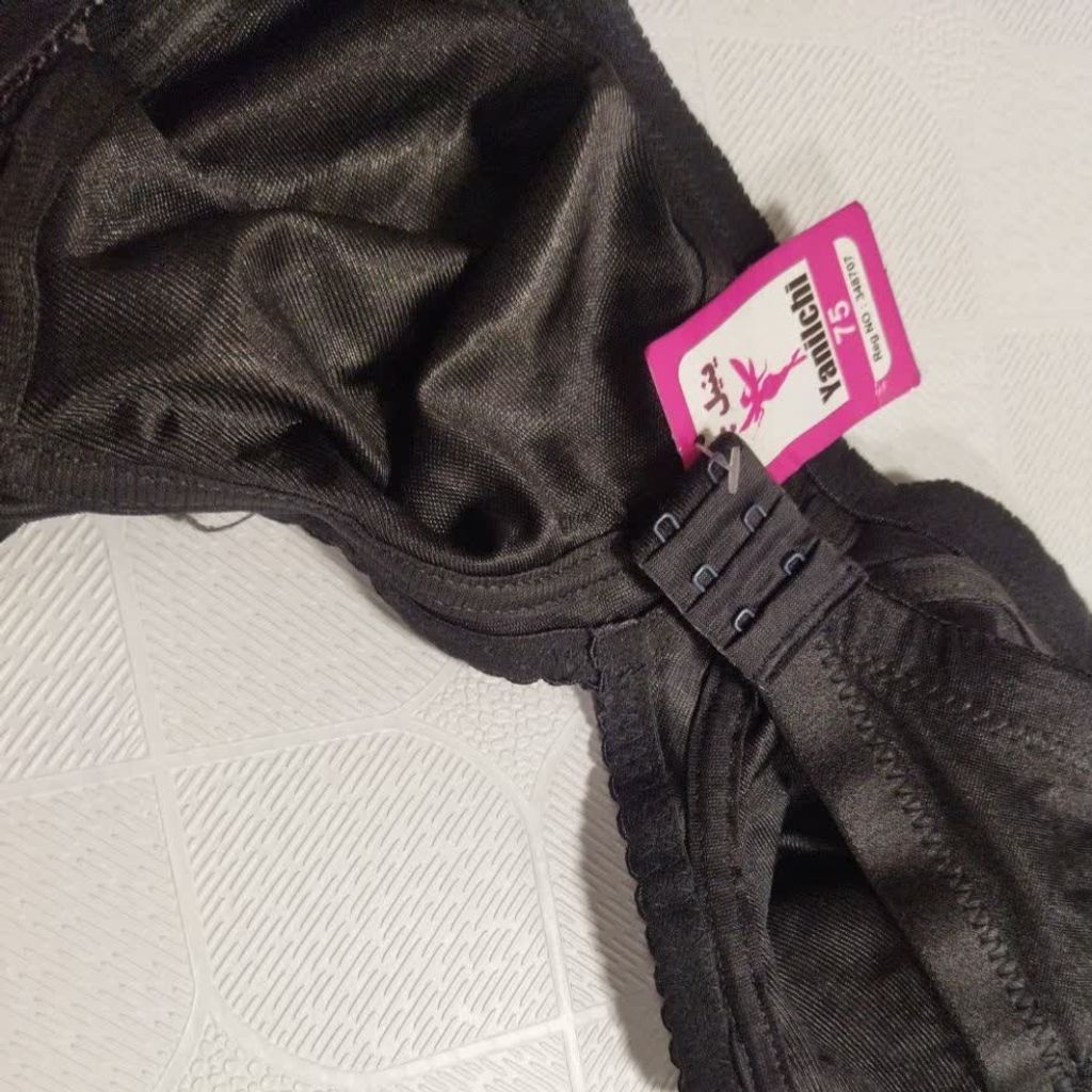 قیمت ارزان سوتین ساتن بدون دوخت برند ینیل چی