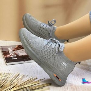 فروش اینترنتی کفش کتونی اسپرت 756