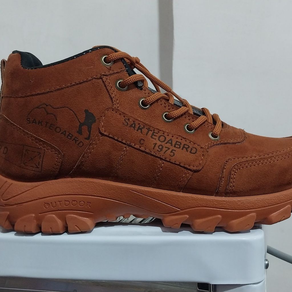 فروش اینترنتی کفش مردانه کوهستان