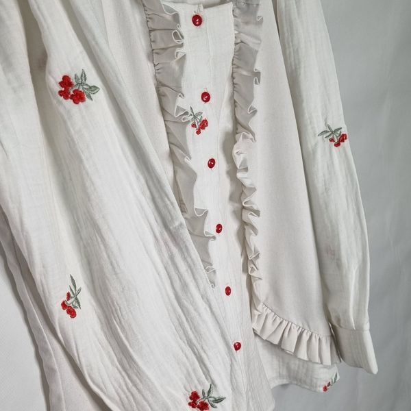 مانتو خامه دوز‌ی زنانه مدل رویه رنگ سفید گلدار