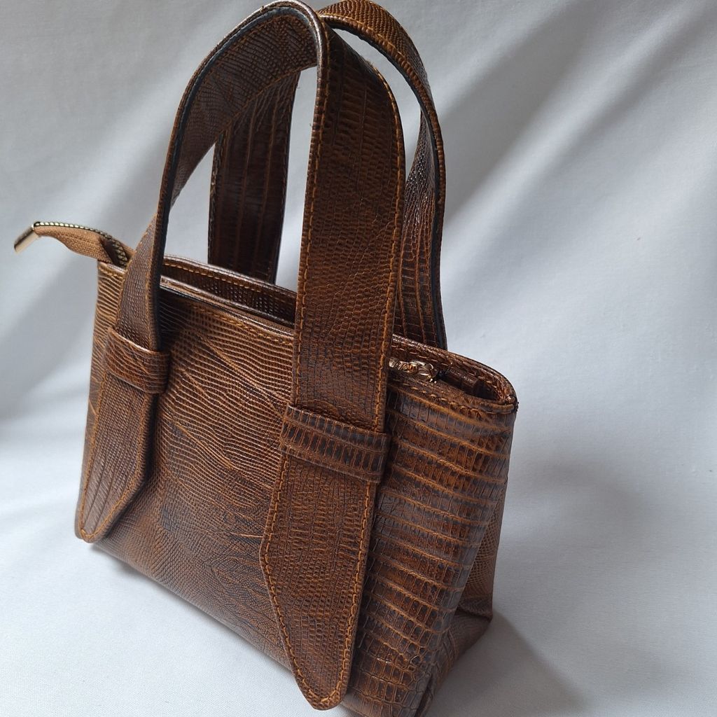 قیمت کیف رودوشی چرم طبیعی زنانه