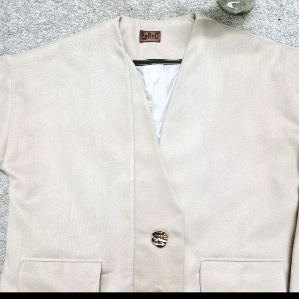 پالتو کوتاه کرم زنانه آستردار