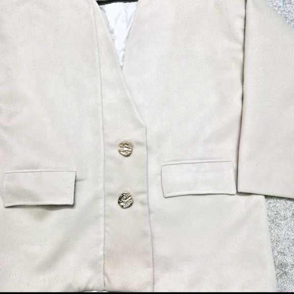 پالتو کوتاه کرم زنانه آستردار