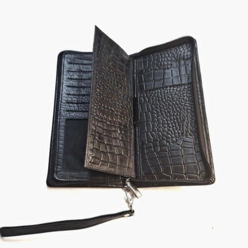 خرید اینترنتی کیف پاسپورتی با بند دستی چرم طبیعی(کروکودیلی)