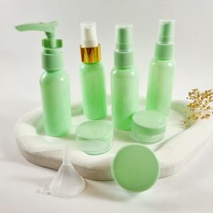 فروش اینترنتی ست مسافرتی بهداشتی قابل حمل – بطری‌های کوچک برای شامپو، کرم و اسپری