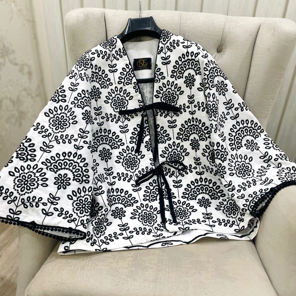 مشخصات مانتو لینن خامه دوزی گلوریا(کالکشن فروزان نریمیسا)