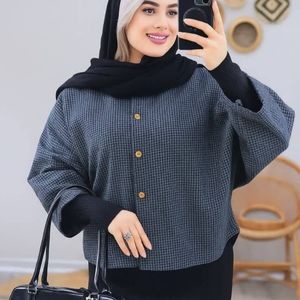 مانتو پانچ نیلی شایسته