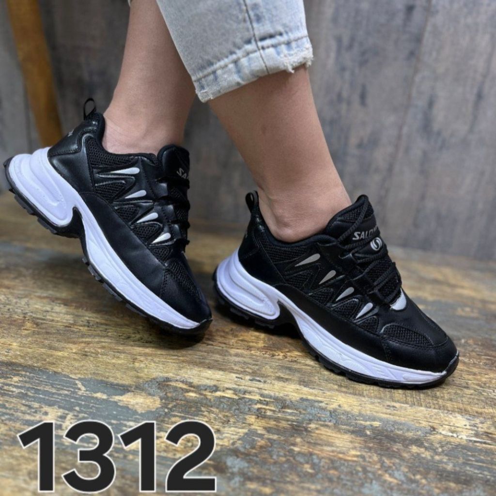قیمت ارزان کفش اسپرت برند سالامون SALAMON سایز 37 تا 40 قیمت استثنایی کفش الماس