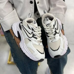 قیمت ارزان کفش اسپرت برند Nike گلد سایز 37 تا 40 قیمت استثنایی کفش الماس