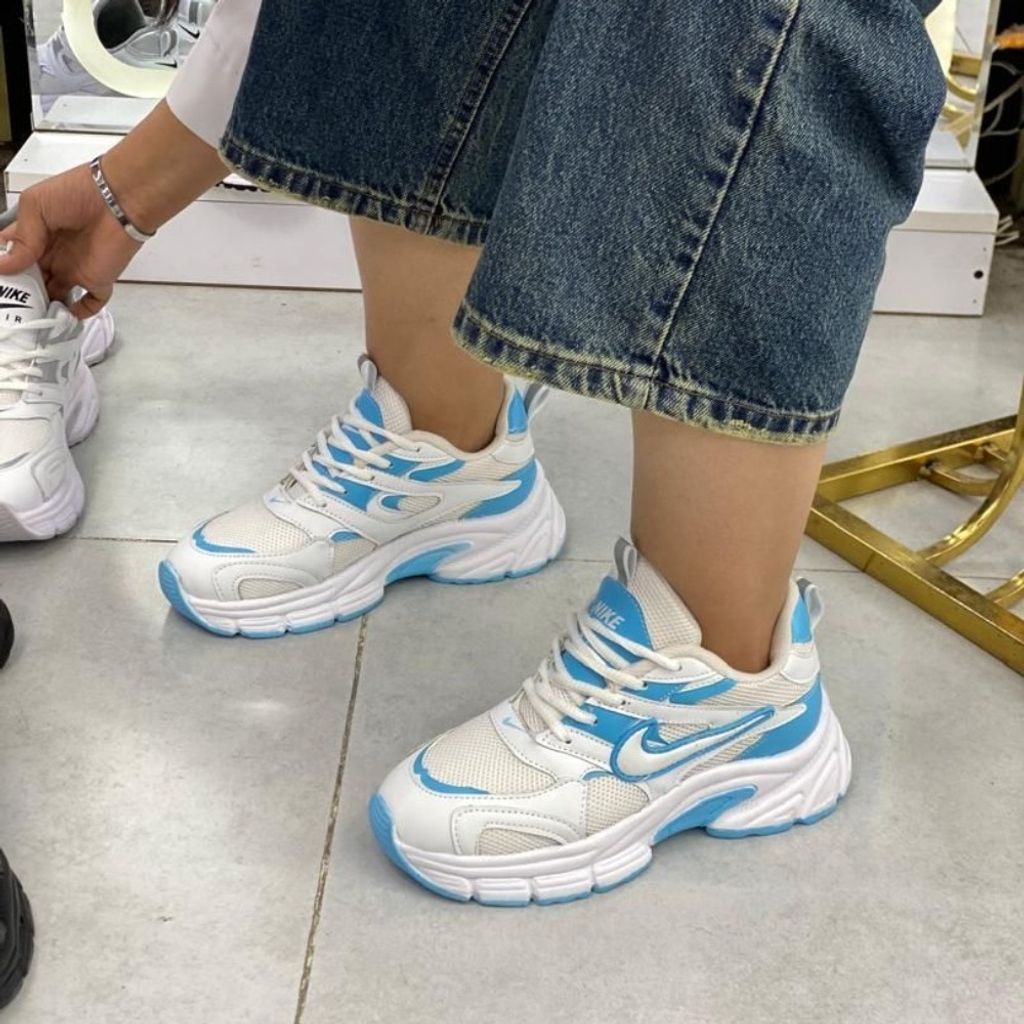 قیمت ارزان کفش اسپرت برند Nike گلد سایز 37 تا 40 قیمت استثنایی کفش الماس