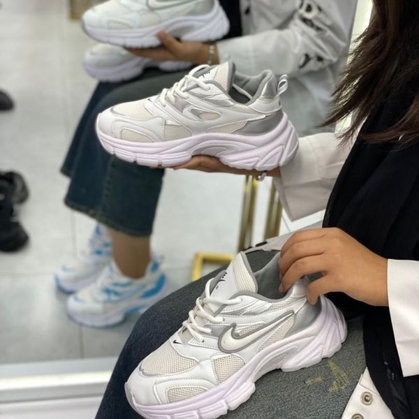 کفش اسپرت برند Nike گلد سایز 37 تا 40 قیمت استثنایی کفش الماس