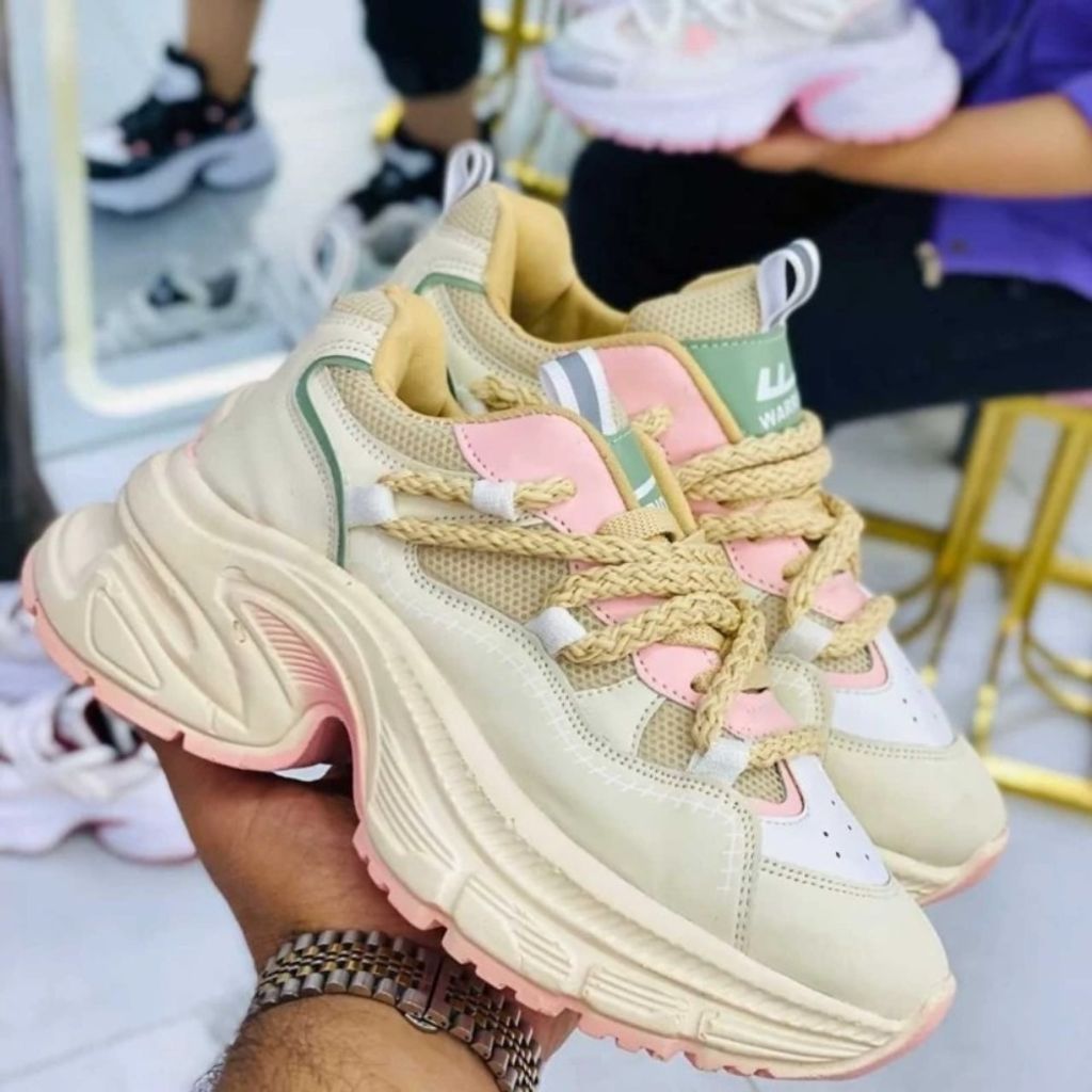 خرید آنلاین نکفش اسپرت برند وریو vario سایز 36 تا 40 قیمت استثنایی کفش الماس