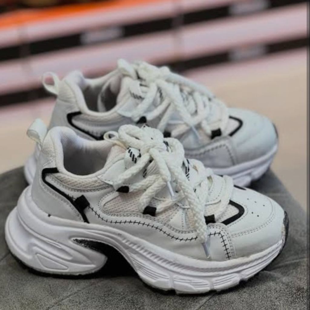 مشخصات کفش اسپرت برند وریو vario سایز 36 تا 40 قیمت استثنایی کفش الماس