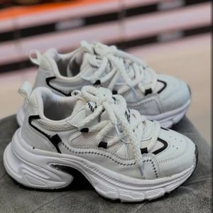 مشخصات کفش اسپرت برند وریو vario سایز 36 تا 40 قیمت استثنایی کفش الماس