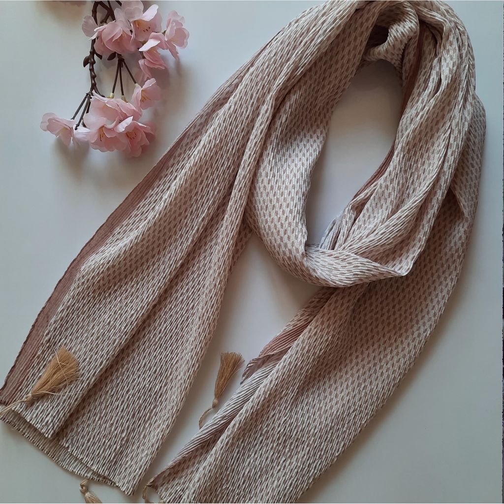 فروش اینترنتی شال برشکا طرح دار کد A09