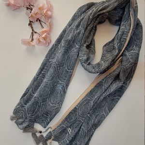 شال برشکا طرح دار کد T4.02