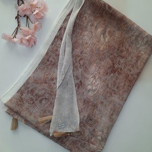 مشخصات شال برشکا طرح دار کد A3.06