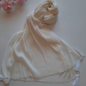 شال پلیسه منگوله دار شیری کد 123