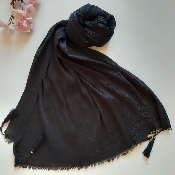شال پلیسه منگوله دار مشکی کد 122