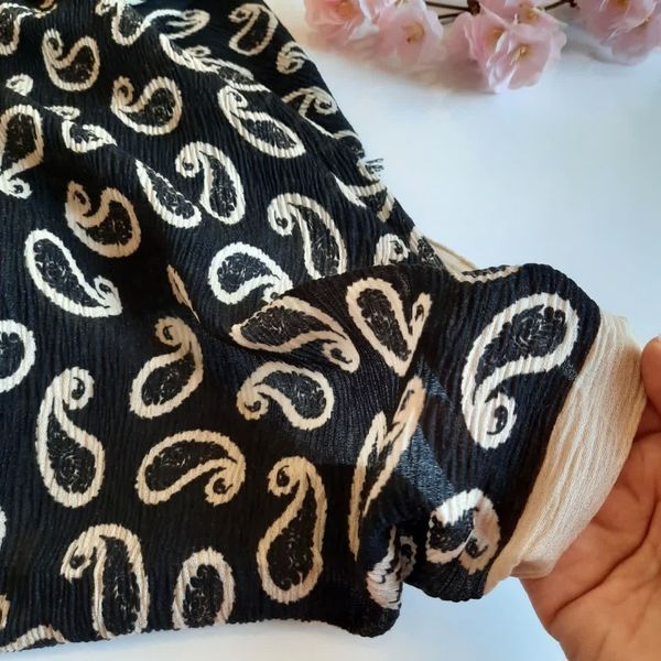 شال برشکا طرح دار b01