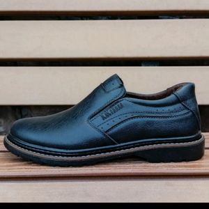 قیمت کفش مردانه روزمره مدل کلاسیک رنگ مشکی سایز 40 تا 44