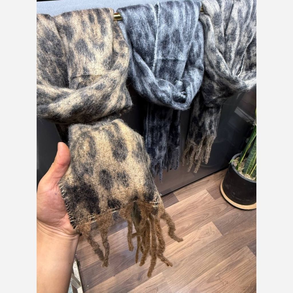 خرید اینترنتی قیمت بیگ اسکارف ریشه کوبایی  پشمی پلنگی وارداتی 