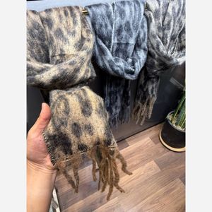 خرید اینترنتی قیمت بیگ اسکارف ریشه کوبایی  پشمی پلنگی وارداتی 