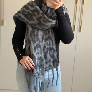 خرید اینترنتی قیمت بیگ اسکارف ریشه کوبایی  پشمی پلنگی وارداتی 