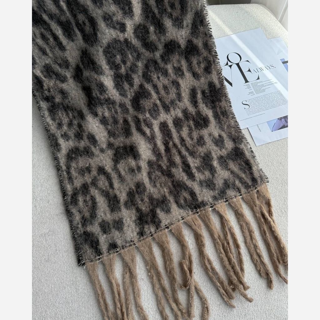 خرید اینترنتی قیمت بیگ اسکارف ریشه کوبایی  پشمی پلنگی وارداتی 