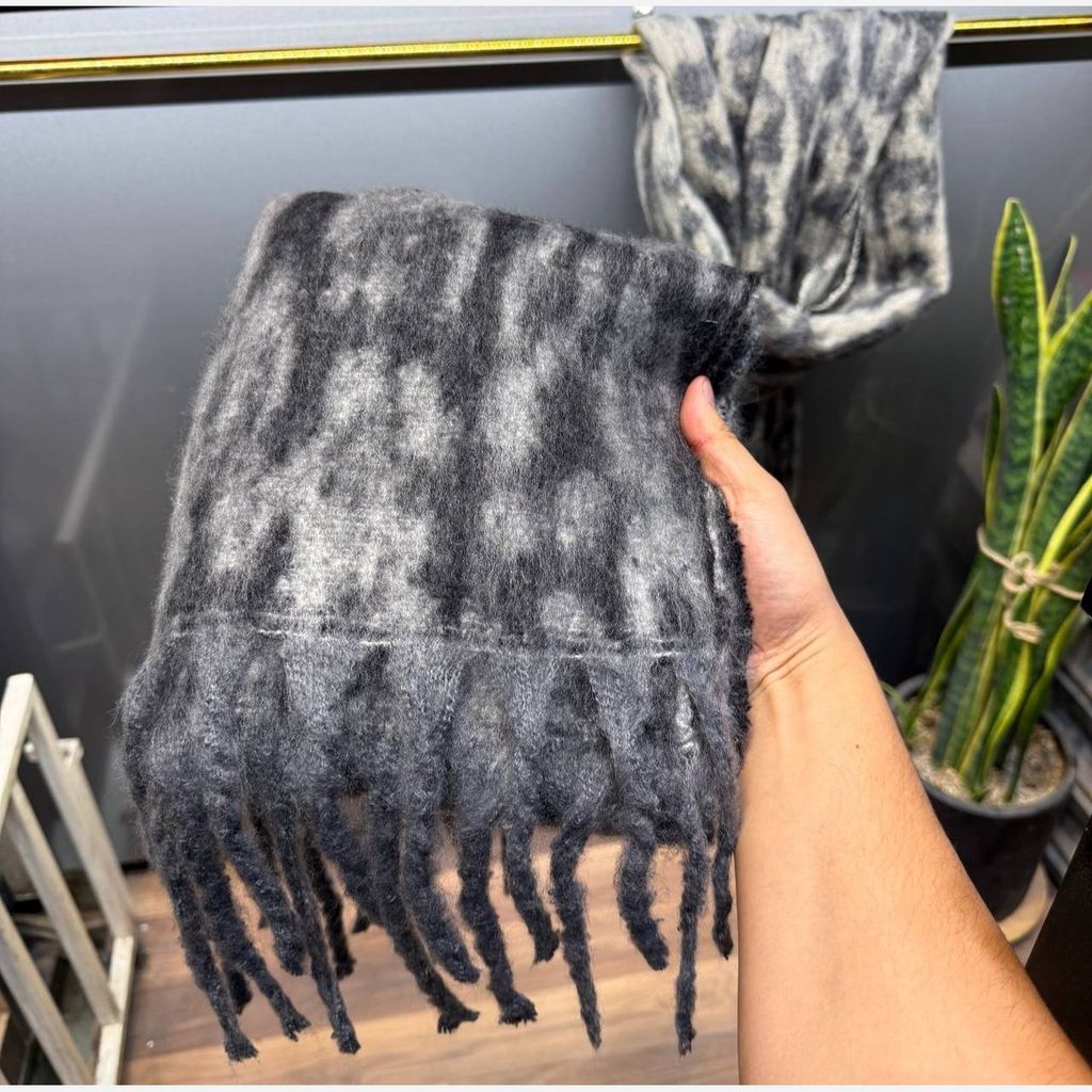 خرید اینترنتی قیمت بیگ اسکارف ریشه کوبایی  پشمی پلنگی وارداتی 