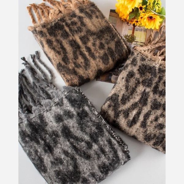 بیگ اسکارف ریشه کوبایی  پشمی پلنگی وارداتی 