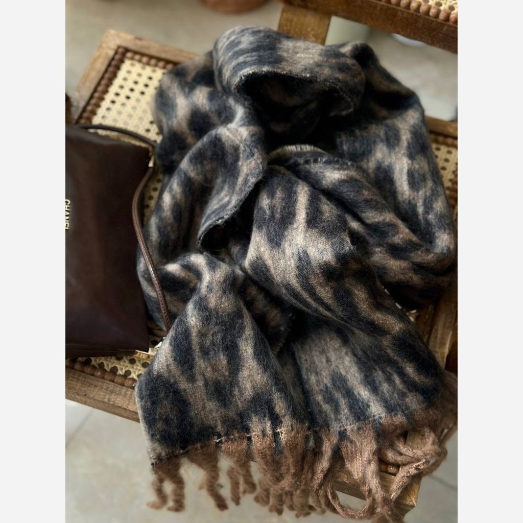 خرید اینترنتی قیمت بیگ اسکارف ریشه کوبایی  پشمی پلنگی وارداتی 