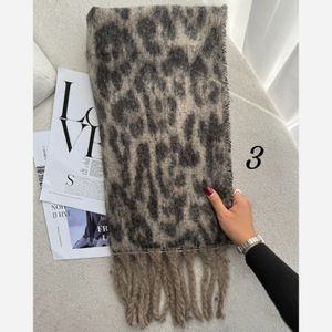 خرید اینترنتی قیمت بیگ اسکارف ریشه کوبایی  پشمی پلنگی وارداتی 