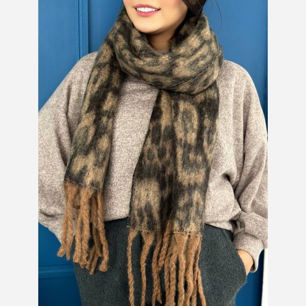 بیگ اسکارف ریشه کوبایی  پشمی پلنگی وارداتی 