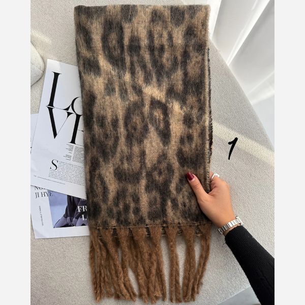 بیگ اسکارف ریشه کوبایی  پشمی پلنگی وارداتی 