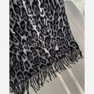 خرید اینترنتی قیمت شال موهر پشمی پلنگی وارداتی ریسه ای