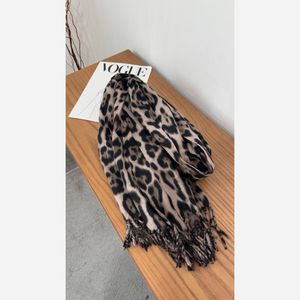 خرید اینترنتی قیمت شال موهر پشمی پلنگی وارداتی ریسه ای