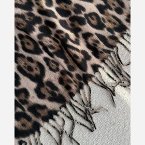 خرید اینترنتی قیمت شال موهر پشمی پلنگی وارداتی ریسه ای