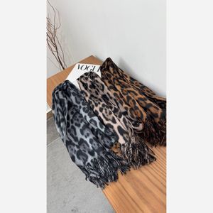 خرید اینترنتی قیمت شال موهر پشمی پلنگی وارداتی ریسه ای