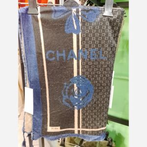 خرید اینترنتی شال موهر مخمل طرحدار پاییزه